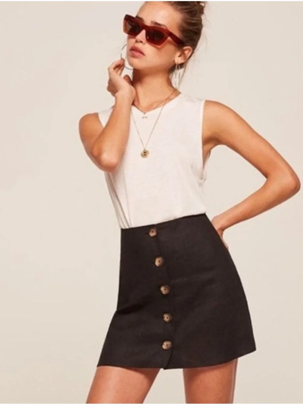 Reformation Candy Mini Skirt Black 100% Linen Button Front in Size 0